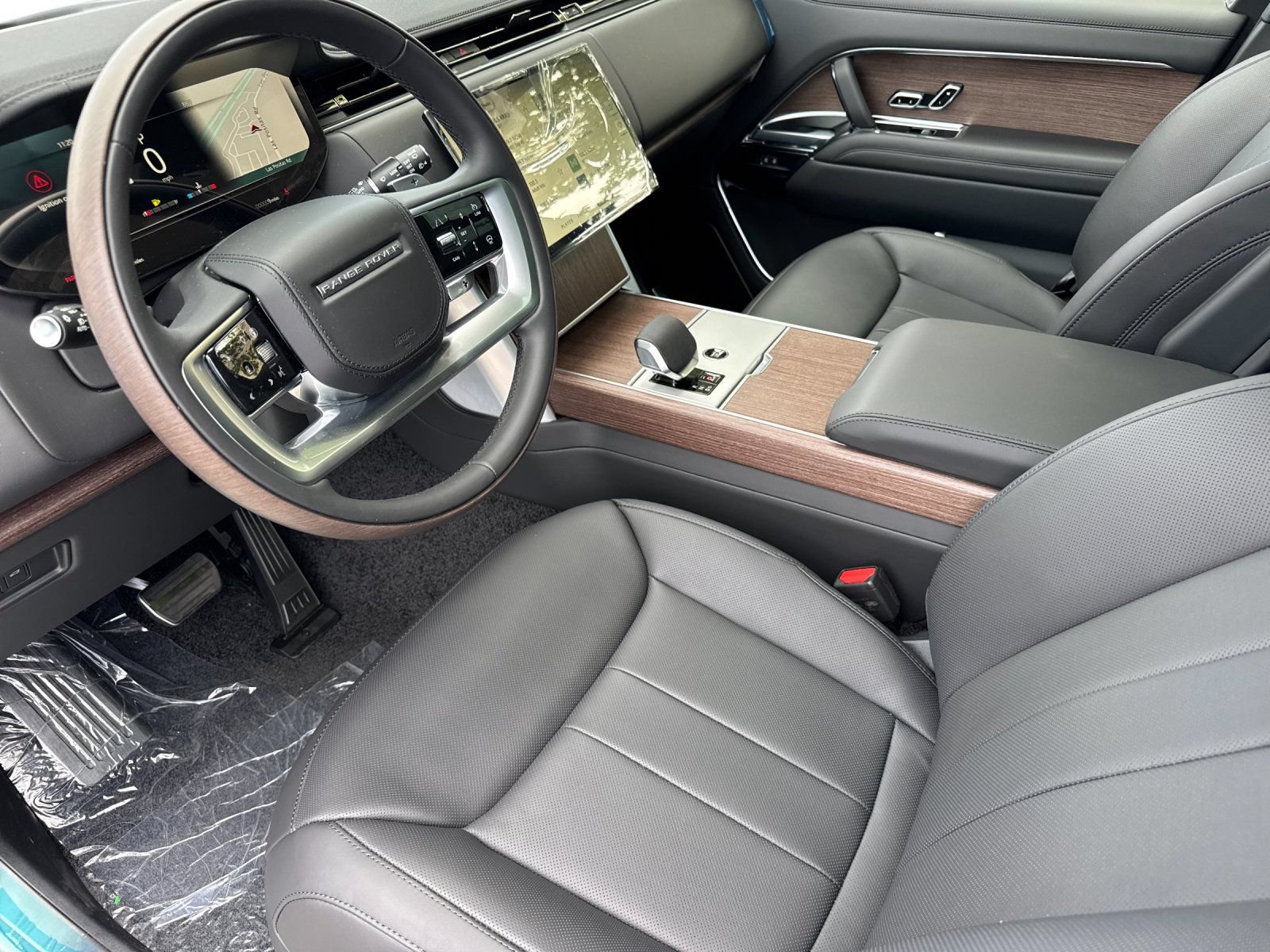 New 2026 Land Rover Range Rover Long Wheelbase SE AWD/4WD image 10