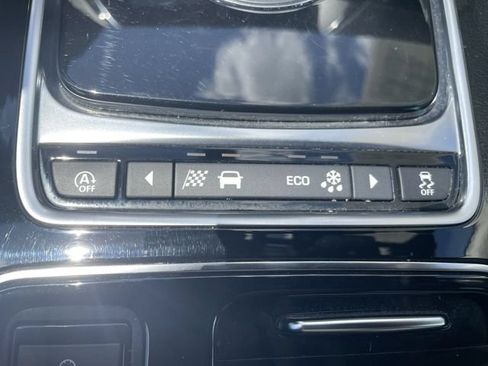 Used 2019 Jaguar F-PACE R-Sport AWD/4WD image 17