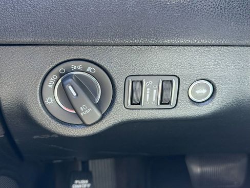 Used 2017 Chrysler 300 S AWD/4WD image 23