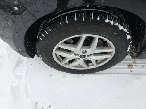 Used 2023 Ford Edge SEL w/ Convenience Package image 9