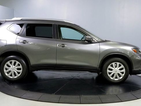 Used 2017 Nissan Rogue S w/ S Appearance Package image 7