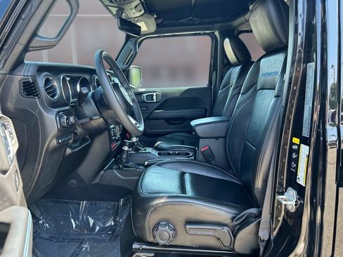 Used 2023 Jeep Wrangler Unlimited Rubicon 4xe w/ Cold Weather Group AWD/4WD image 14