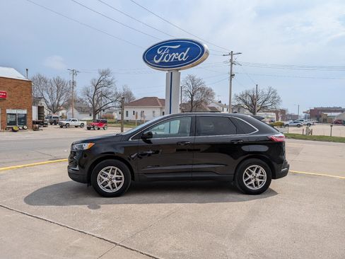 Used 2024 Ford Edge SEL image 1
