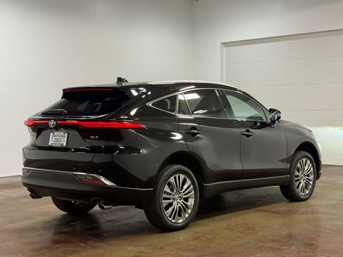 Used 2023 Toyota Venza XLE AWD/4WD image 24