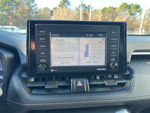 Used 2021 Toyota RAV4 LE image 22