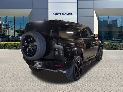 New 2026 Land Rover Defender 110 X-Dynamic SE AWD/4WD image 5