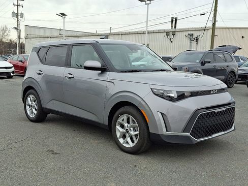 New 2025 Kia Soul LX w/ LX Technology Package image 2