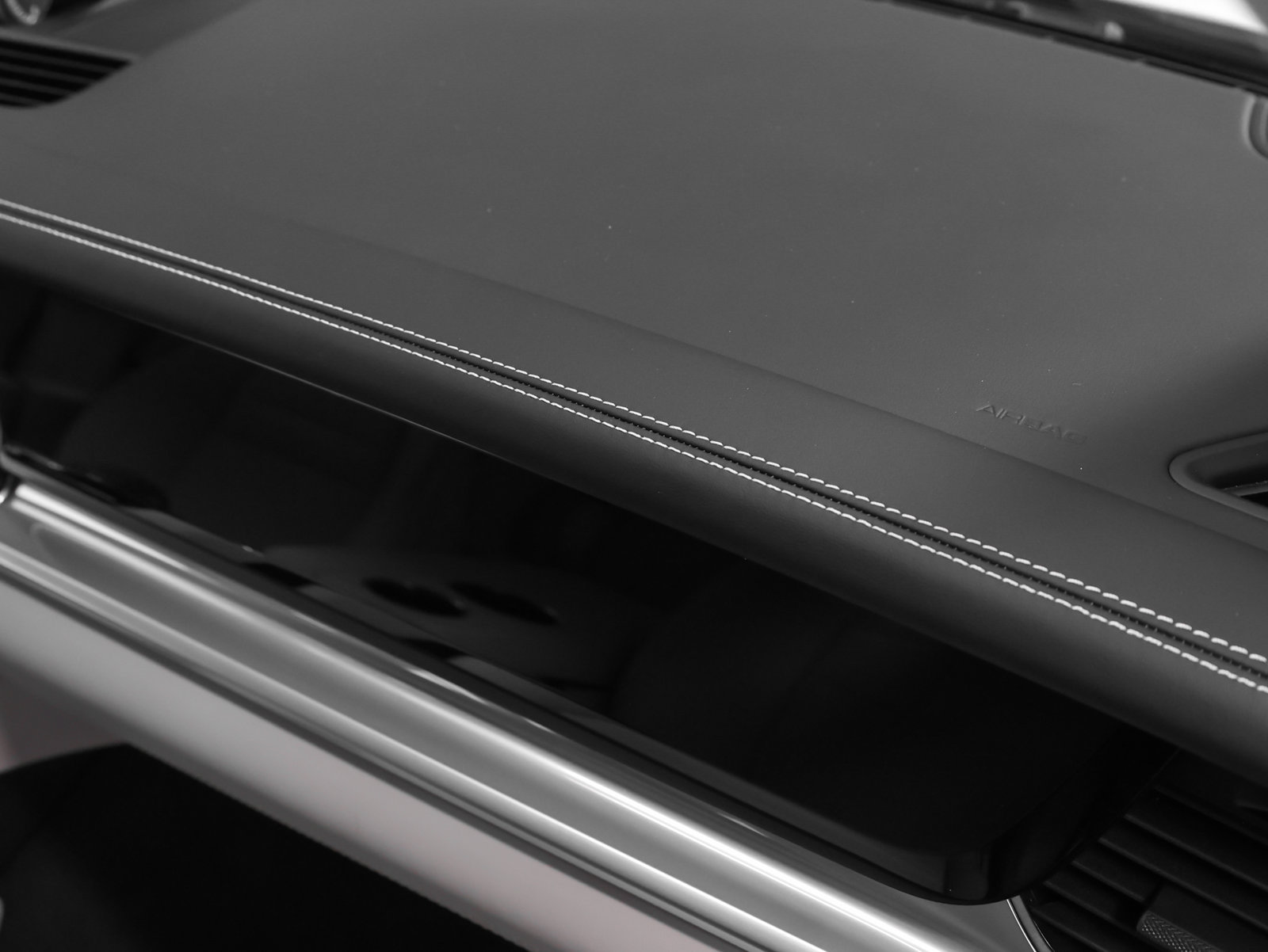 Certified 2023 Porsche Panamera Platinum Edition RWD image 20