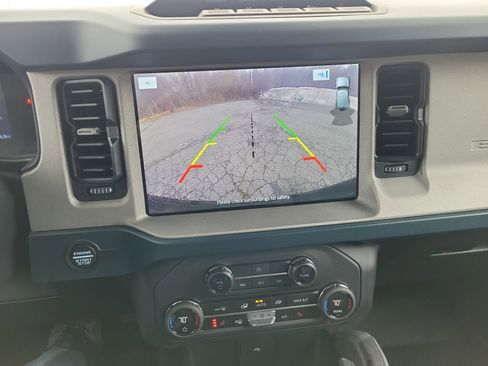 Used 2024 Ford Bronco Outer Banks w/ Sasquatch Package AWD/4WD image 26