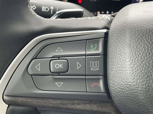 New 2025 Jeep Grand Cherokee L Limited image 35