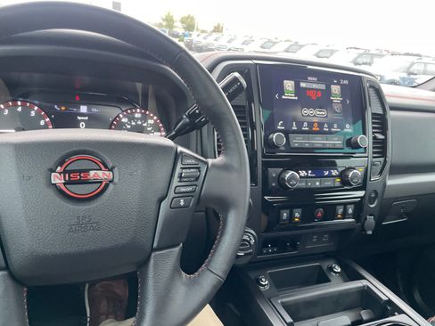 Used 2024 Nissan Titan PRO-4X w/ Pro-4x Convenience Package image 19