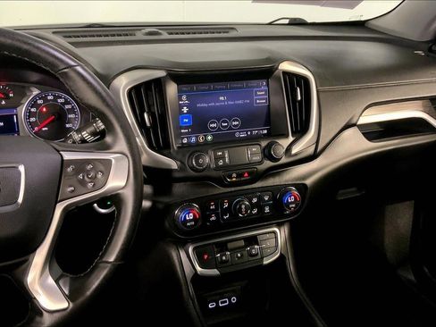 Used 2024 GMC Terrain SLT AWD/4WD image 6