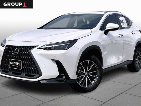 Used 2025 Lexus NX 250 FWD w/ Towing Package (2000 Lbs) image 1