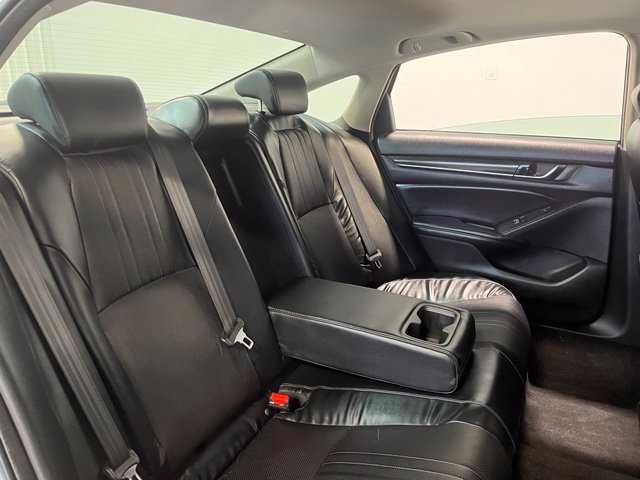 Used 2018 Honda Accord Touring image 14