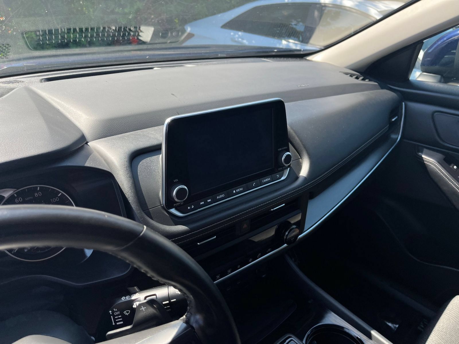 Used 2025 Nissan Rogue SV FWD image 16