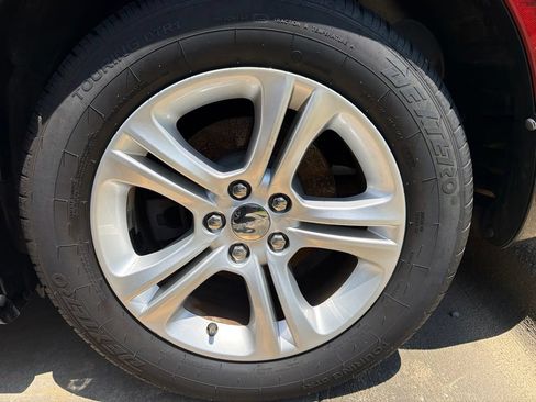 Used 2020 Dodge Charger SXT RWD image 11