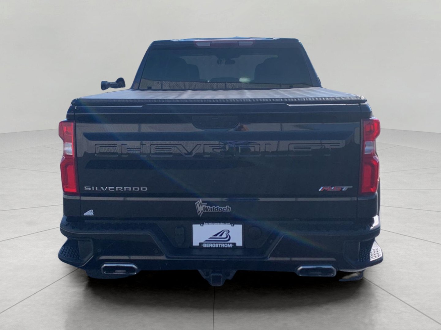 Used 2022 Chevrolet Silverado 1500 RST AWD/4WD image 6