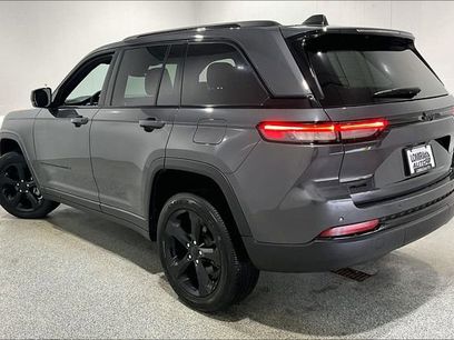 Used 2024 Jeep Grand Cherokee Altitude
