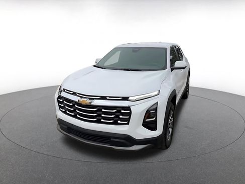 Used 2025 Chevrolet Equinox LT image 7