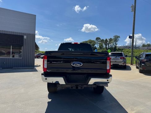 Used 2017 Ford F250 Lariat w/ Lariat Ultimate Package AWD/4WD image 4
