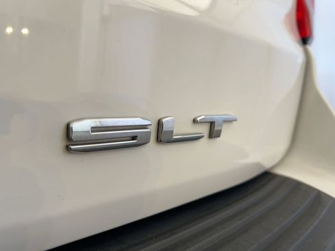 Used 2023 GMC Yukon SLT image 35