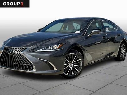 New 2025 Lexus ES 350 w/ Premium Package