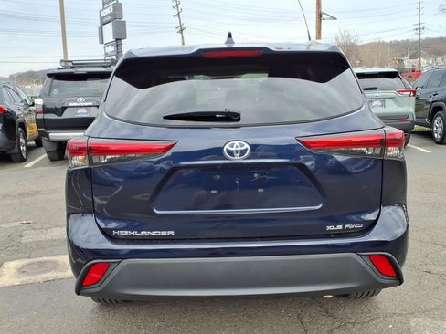 Used 2022 Toyota Highlander XLE image 5