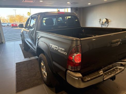 Used 2014 Toyota Tacoma PreRunner image 8