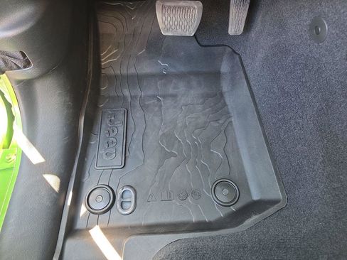 Used 2019 Jeep Wrangler Sport image 30