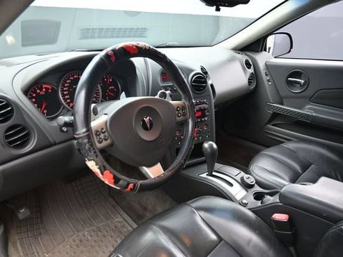 Used 2005 Pontiac Grand Prix GXP w/ Premium Audio Package FWD image 12