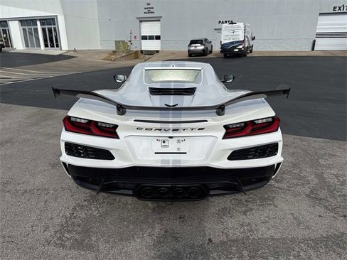 Used 2023 Chevrolet Corvette Z06 w/ Z07 Performance Package image 3