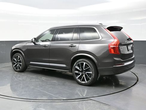 Used 2023 Volvo XC90 B6 Plus image 4