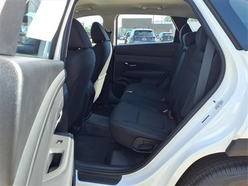 New 2026 Hyundai Tucson SE image 15