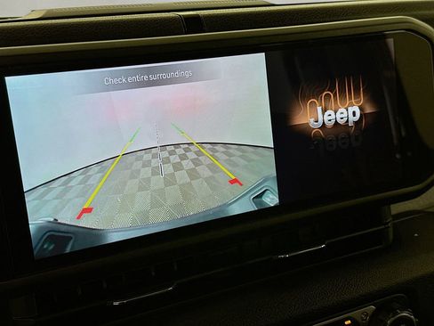 Certified 2024 Jeep Gladiator Sport image 22