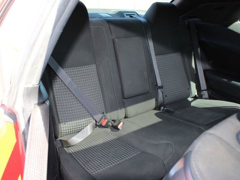 Used 2021 Dodge Challenger SXT RWD image 7