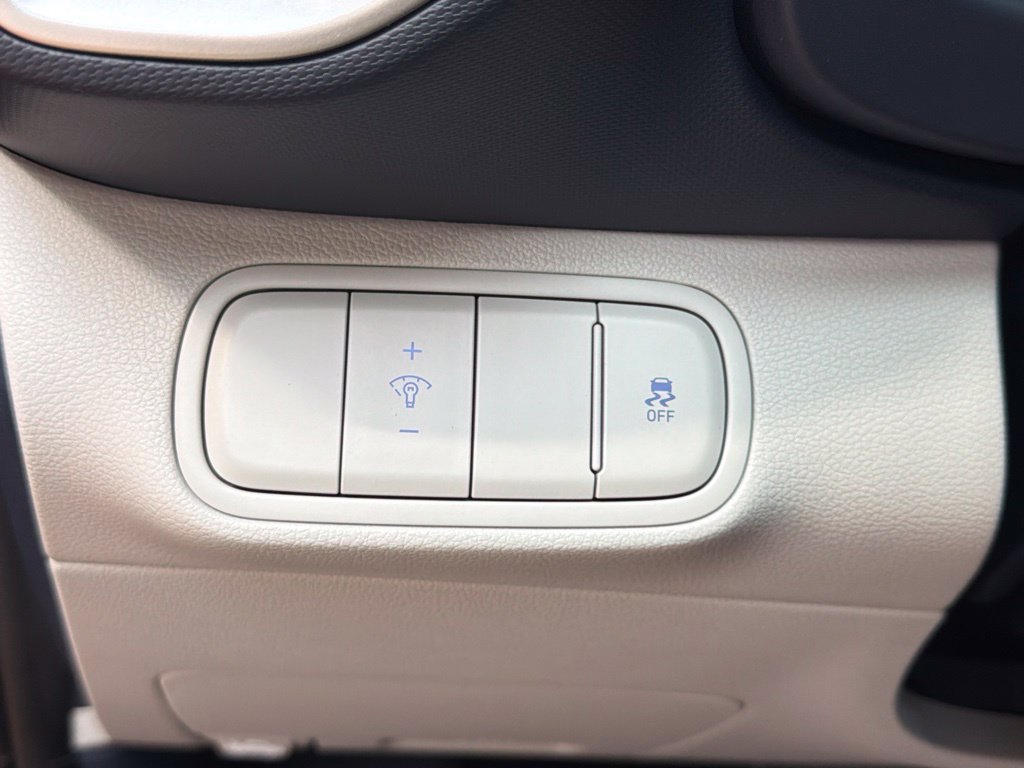 New 2026 Hyundai Venue SEL FWD image 24