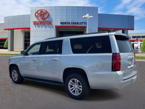 Used 2018 Chevrolet Suburban LT AWD/4WD image 4