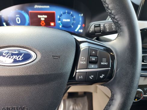 Used 2022 Ford Escape SEL w/ Technology Package image 22