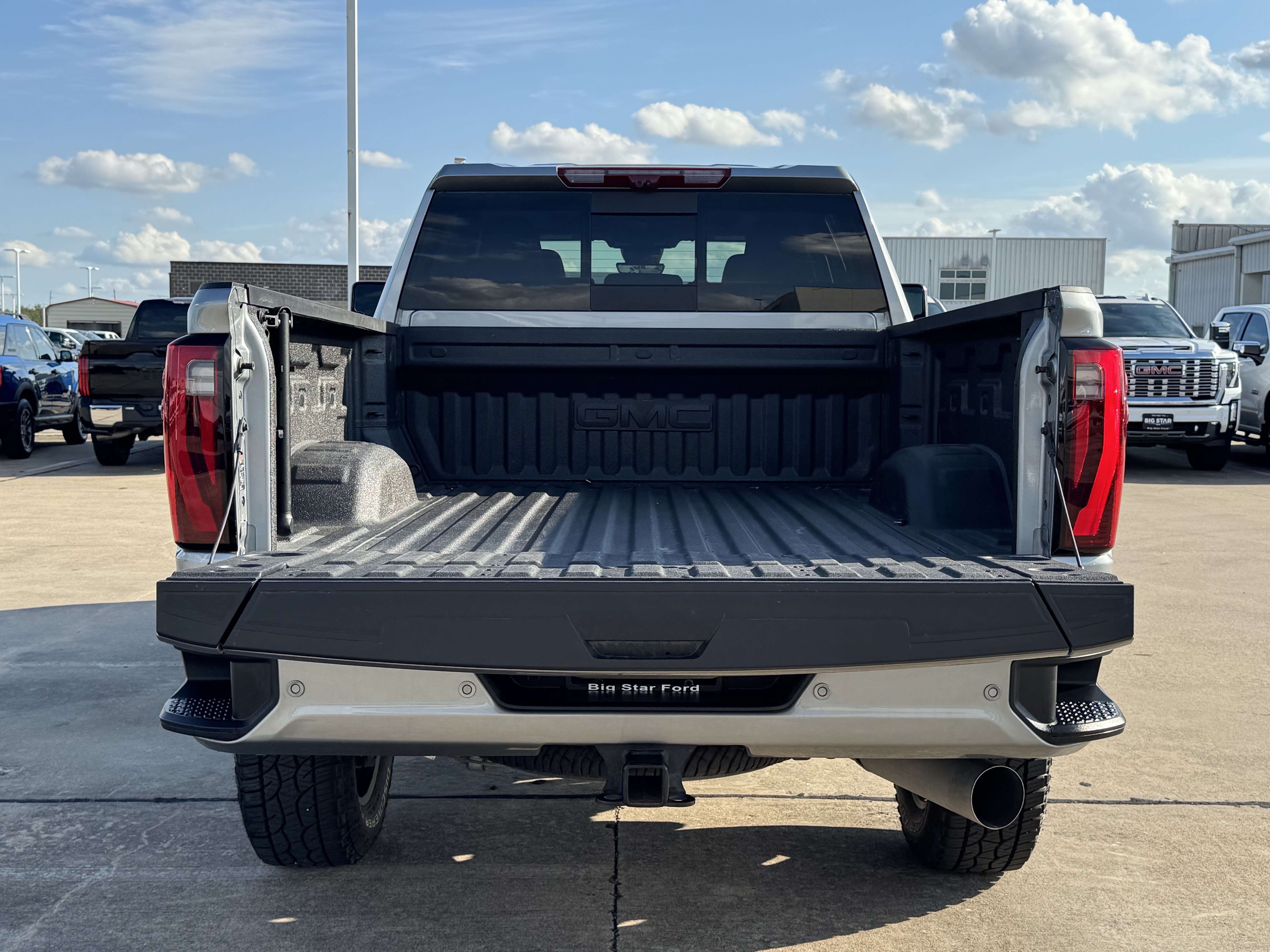 Used 2025 GMC Sierra 2500 Denali w/ Denali Reserve Package AWD/4WD image 35