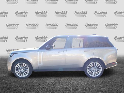 Used 2023 Land Rover Range Rover First Edition image 6