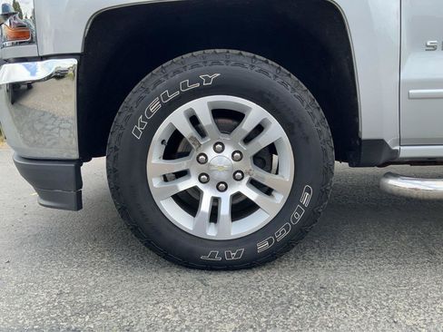 Used 2018 Chevrolet Silverado 1500 LT w/ All Star Edition AWD/4WD image 30