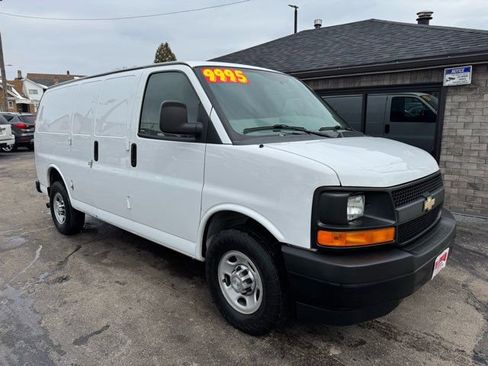 Used 2017 Chevrolet Express 2500 image 1