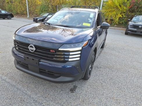 New 2026 Nissan Kicks SR w/ Cold Weather Package image 5