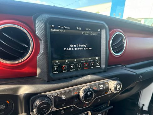 Used 2022 Jeep Gladiator Rubicon w/ Trailer Tow Package AWD/4WD image 18