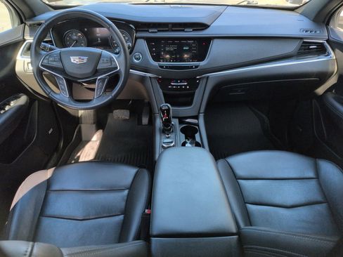 Used 2022 Cadillac XT5 Premium Luxury w/ Technology Package image 9