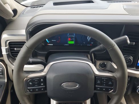 New 2026 Ford F450 Platinum w/ Platinum Plus Package image 18