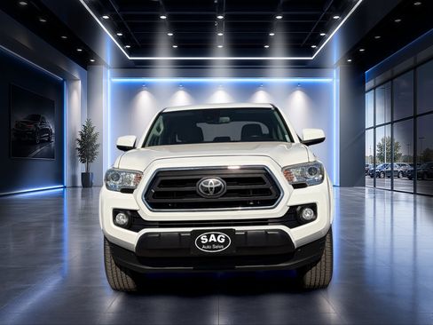 Used 2021 Toyota Tacoma SR5 RWD image 5