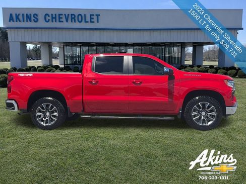 Used 2023 Chevrolet Silverado 1500 LT w/ Protection Package AWD/4WD image 7