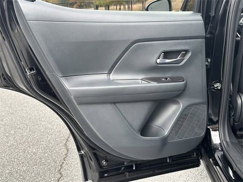 New 2026 Nissan Kicks SR image 16