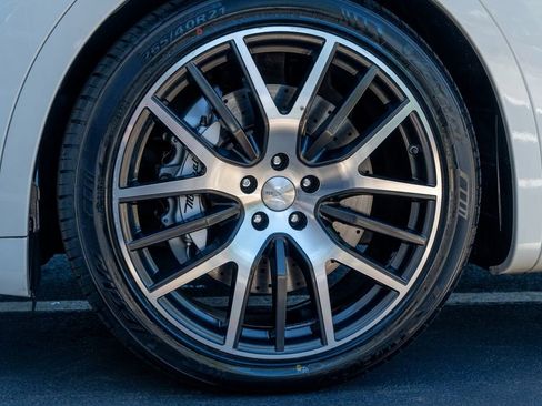 Used 2018 Maserati Levante S GranLusso AWD/4WD image 28